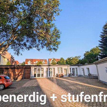 Fewo Urban Gotha-Apartment Ekhof- Am Schlosspark- Parken An Der Der Tuer- Barrierefrei, 900 Meter Zum Bahnhof - Wallbox Exterior photo