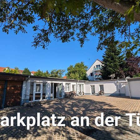 Fewo Urban Gotha-Apartment Ekhof- Am Schlosspark- Parken An Der Der Tuer- Barrierefrei, 900 Meter Zum Bahnhof - Wallbox Exterior photo